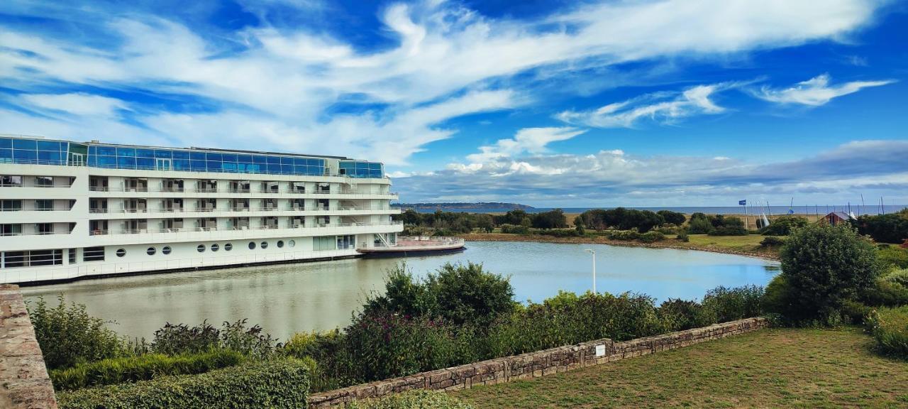 Appartement La Perle De L'ocean, A Deux Pas De La Sans Route A Traverser, Parking Prive, Piscine