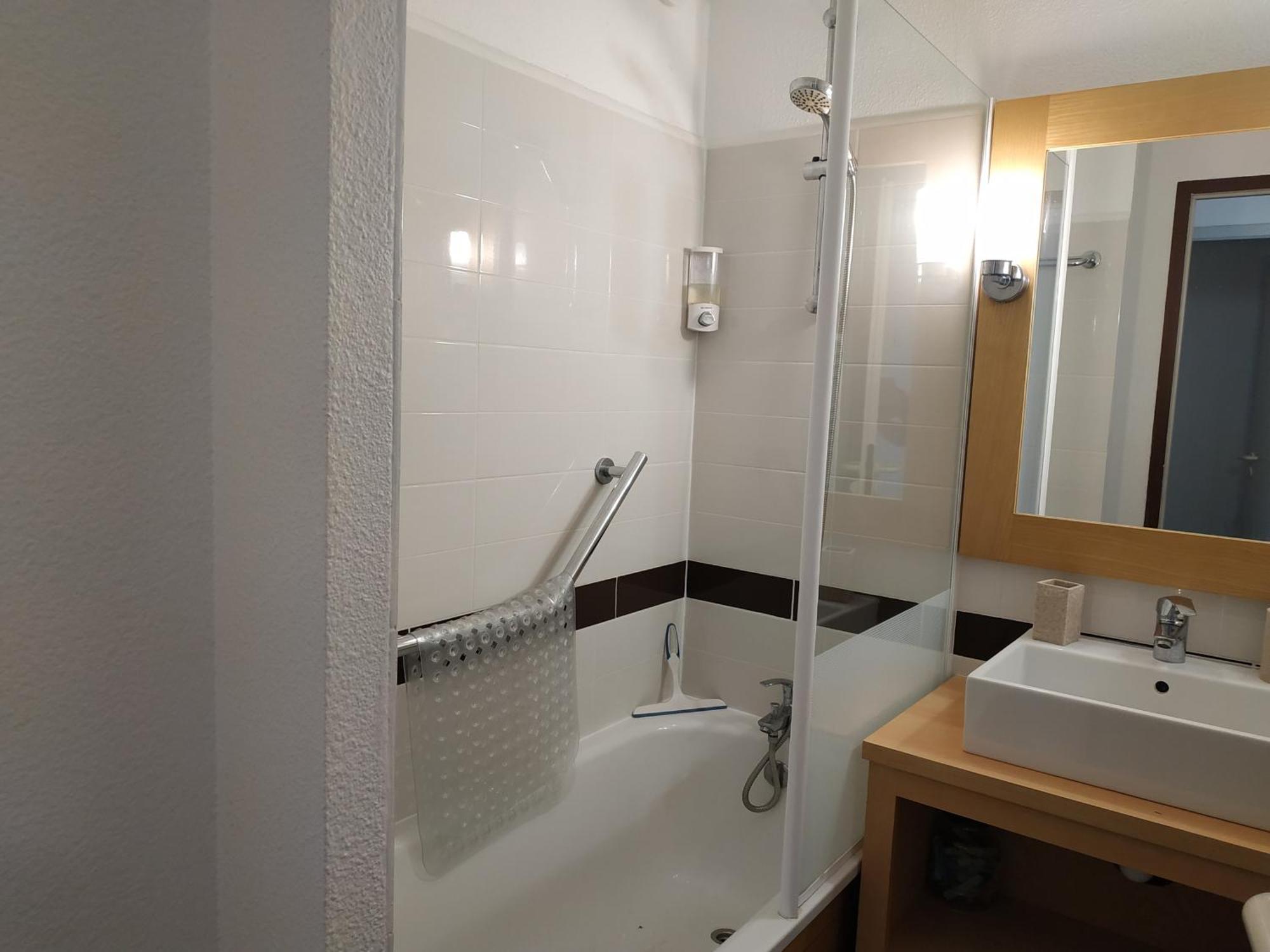 La Perle De L'ocean, A Deux Pas De La Sans Route A Traverser, Parking Prive, Piscine Apartment Arzon